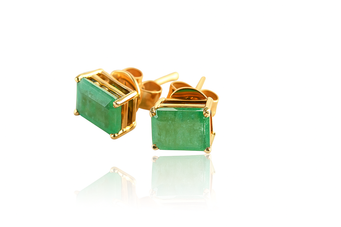 Arete de esmeraldas en oro 14K