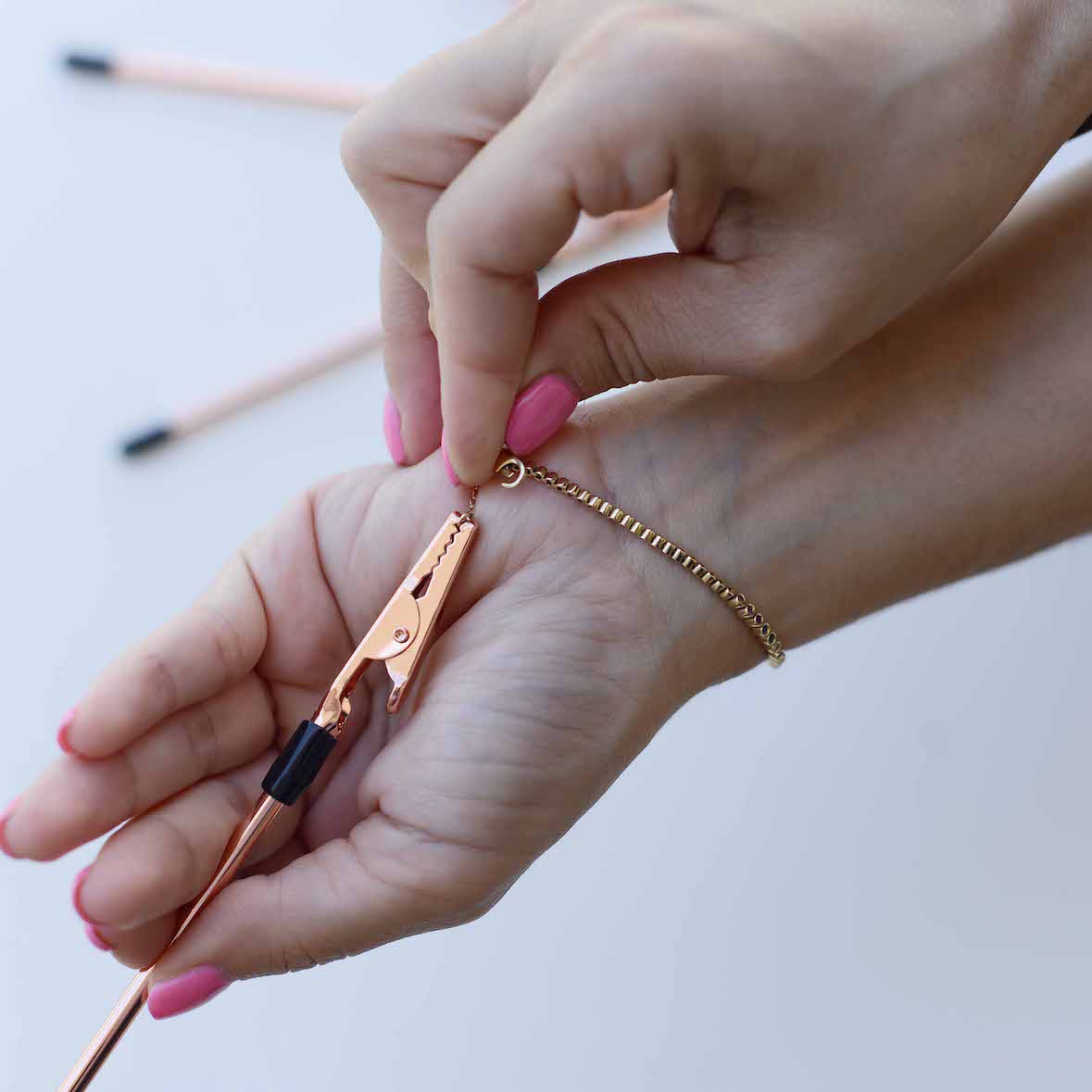Gancho para abrochar pulseras