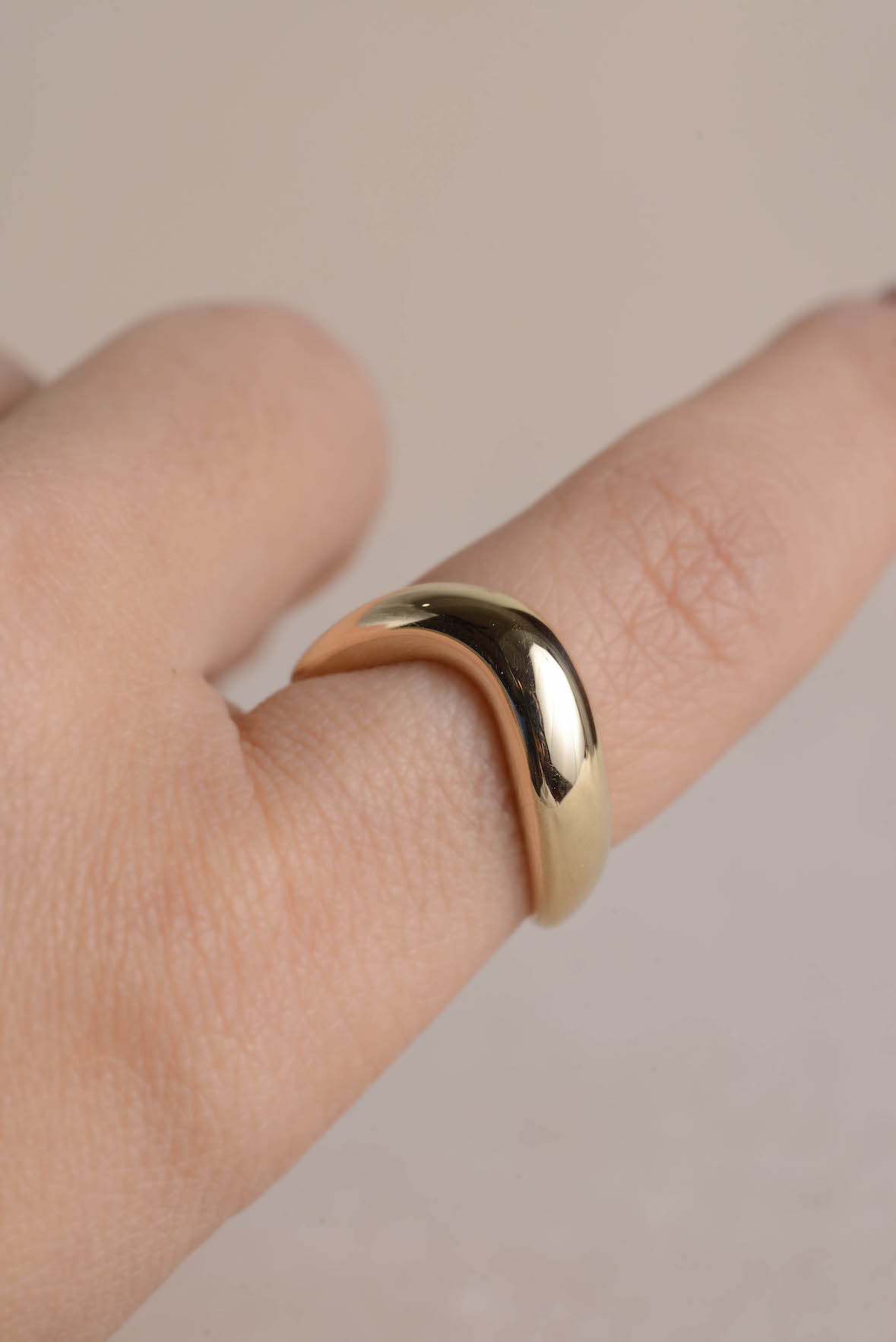 Anillo curvo